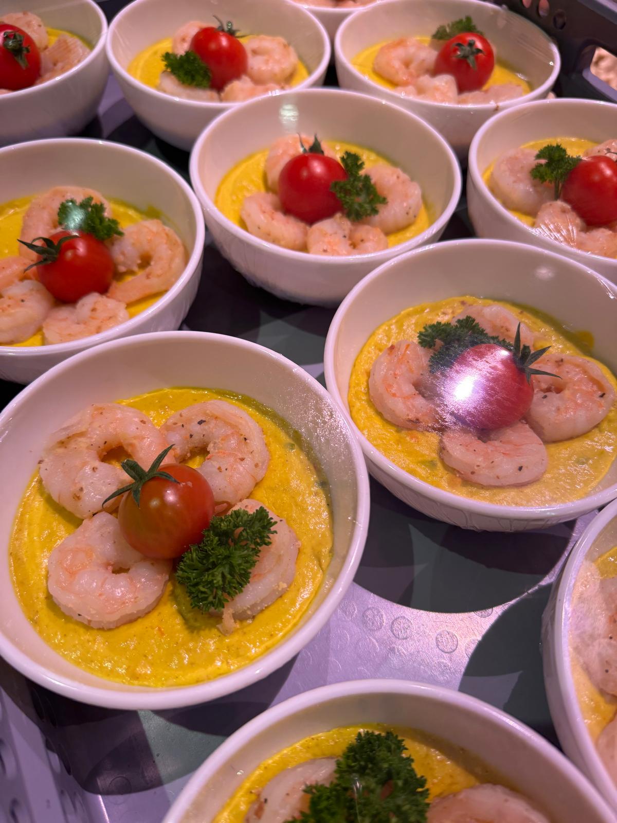 Scampi in zachte currysaus (2 pers)